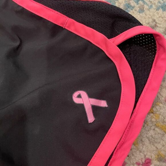 Under Armour shorts size M - Picture 2 of 5